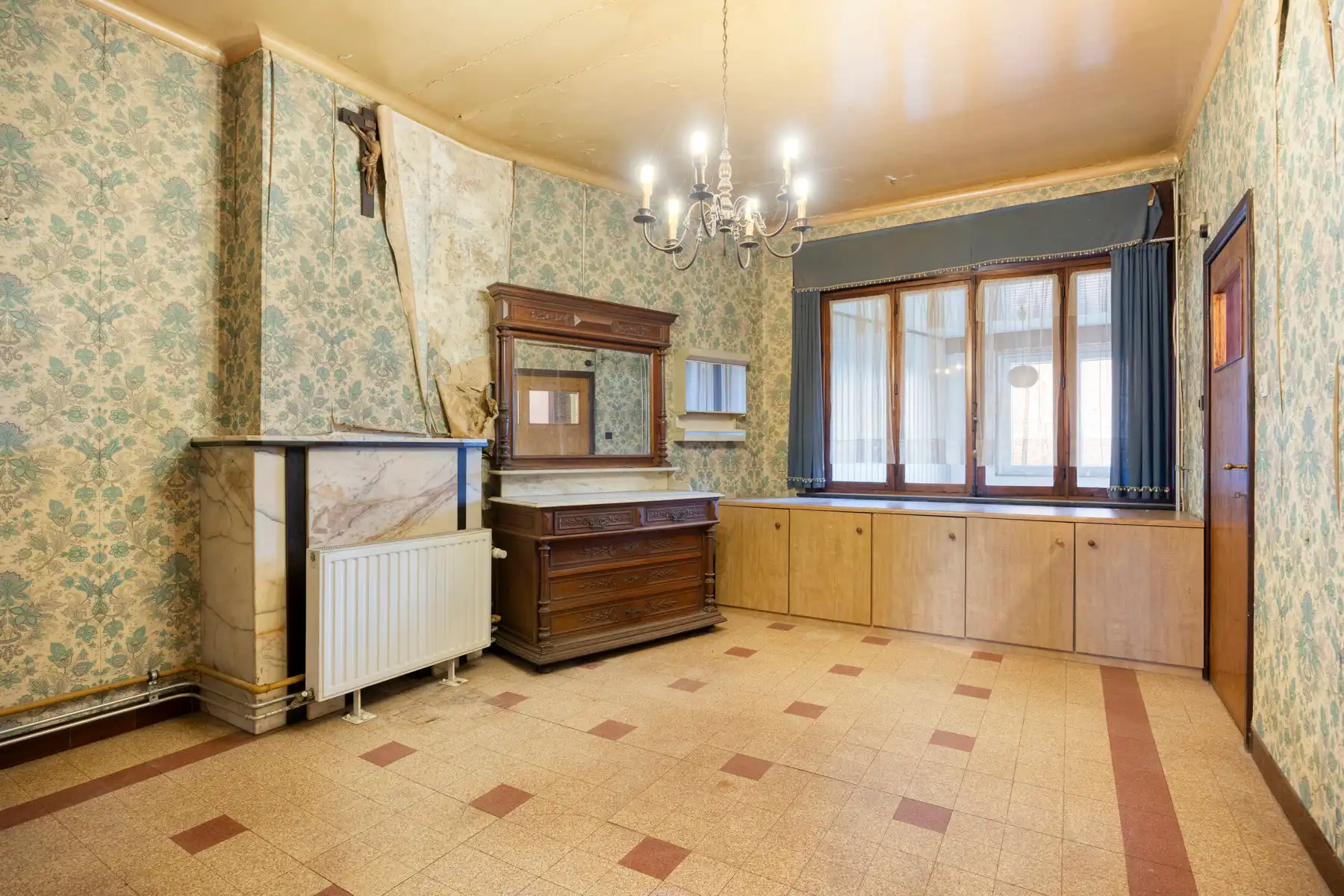 Handelshuis met woonst en ruime tuin foto 18