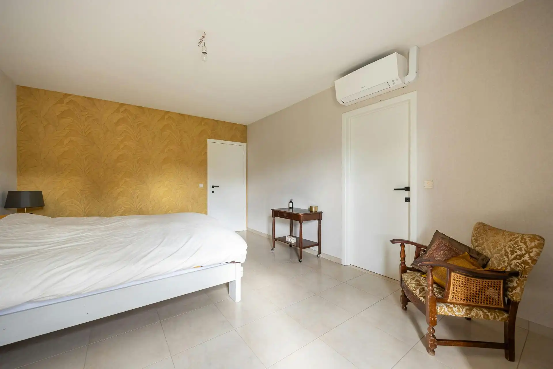 gerenoveerd huis met zwembad op 17 are te koop in Kasterlee foto 21