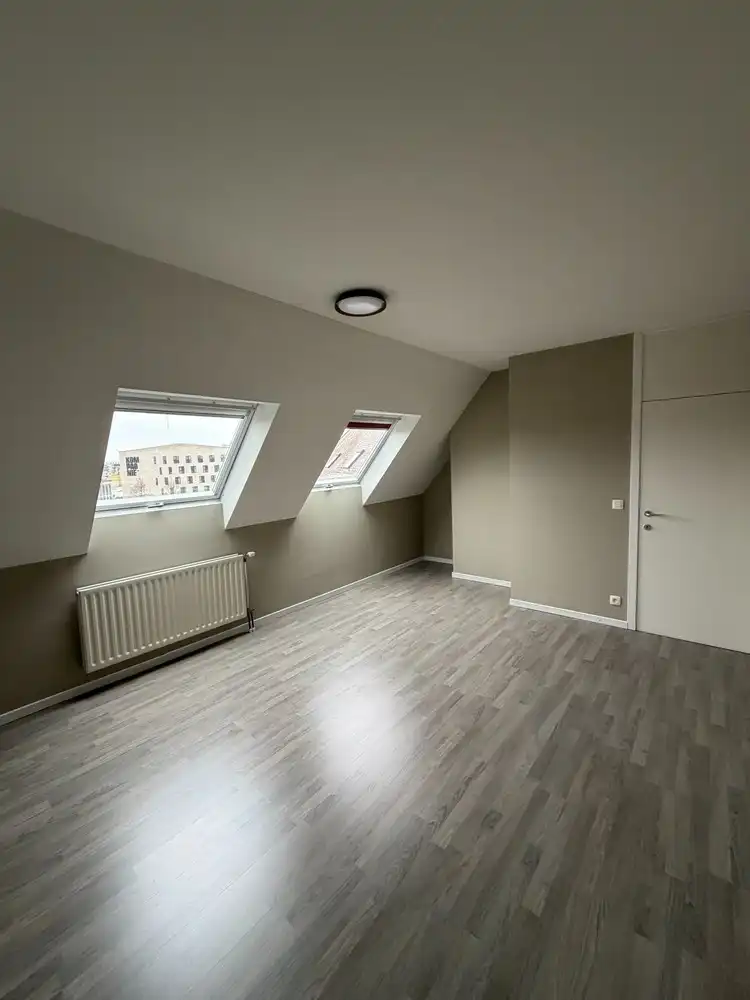 Ruime duplex in hartje Hasselt foto 13