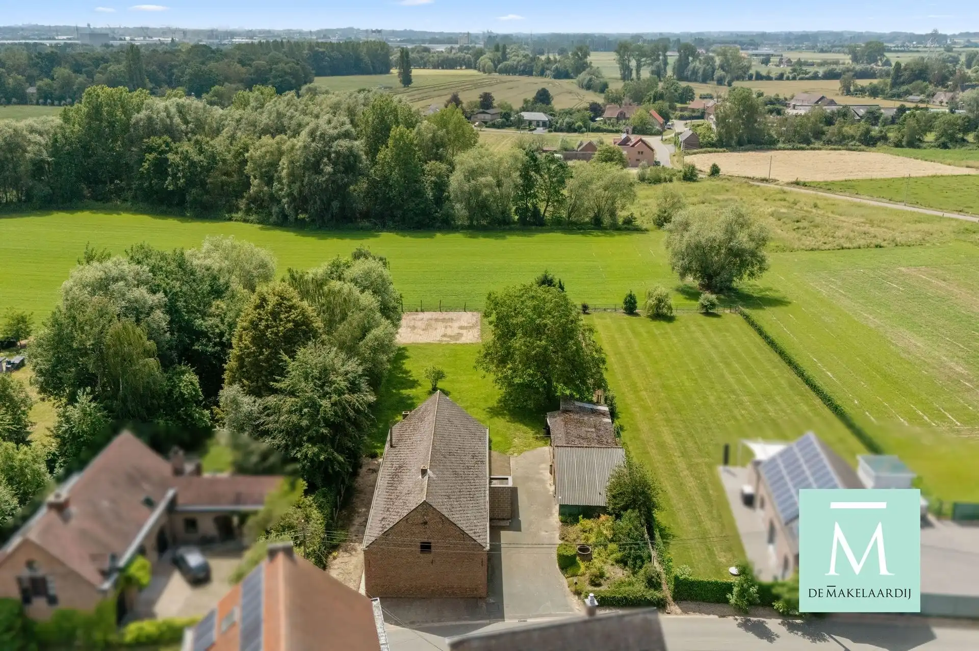 Te renoveren hoeve op een perceel van 20 are in het landelijke Eppegem foto 6