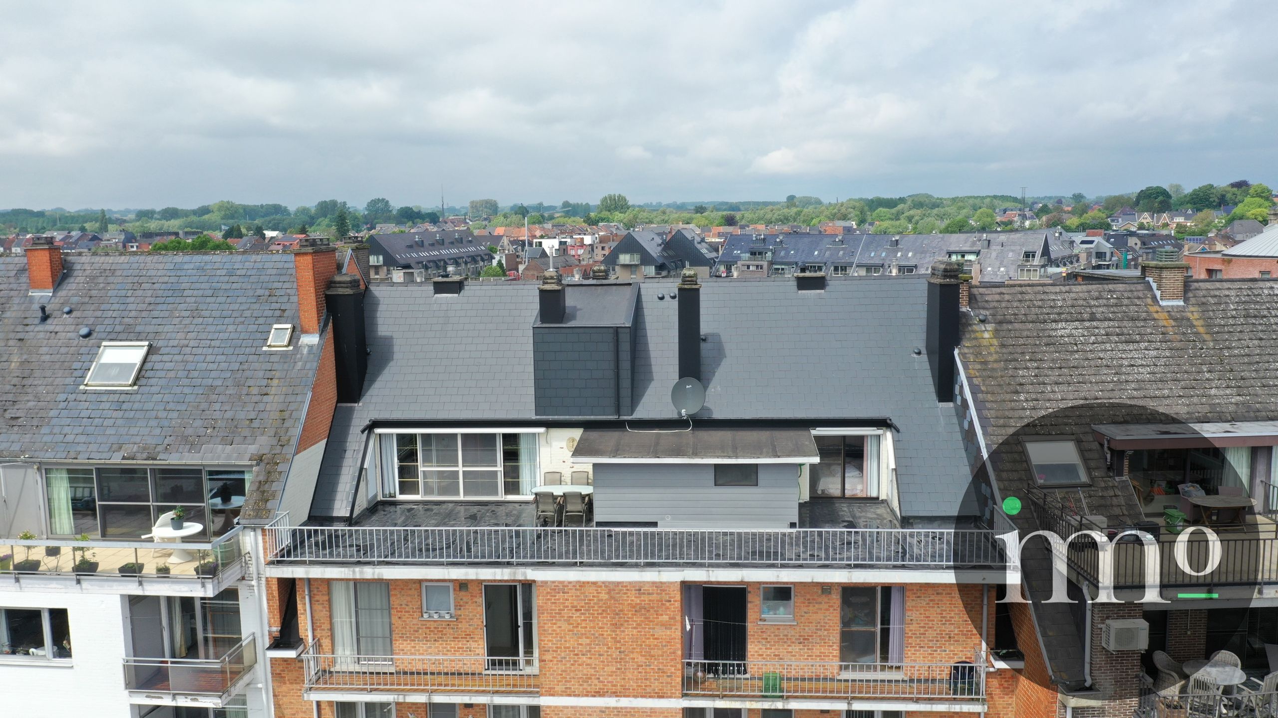 Mooie penthouse in het hart van Ninove! foto {{pictureIndex}}