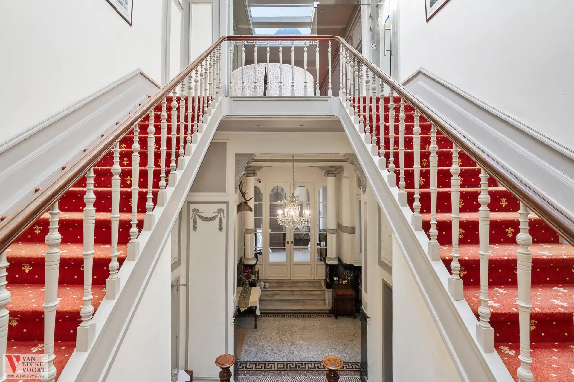 Imposant herenhuis met feestzaal foto 17