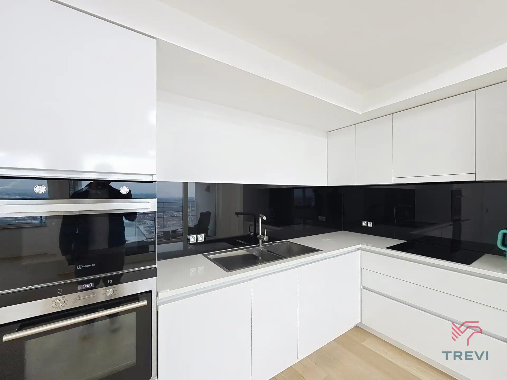 UP-SITE, APPARTEMENT MET 1 SLAAPKAMER OP DE 39E VERDIEPING foto 5