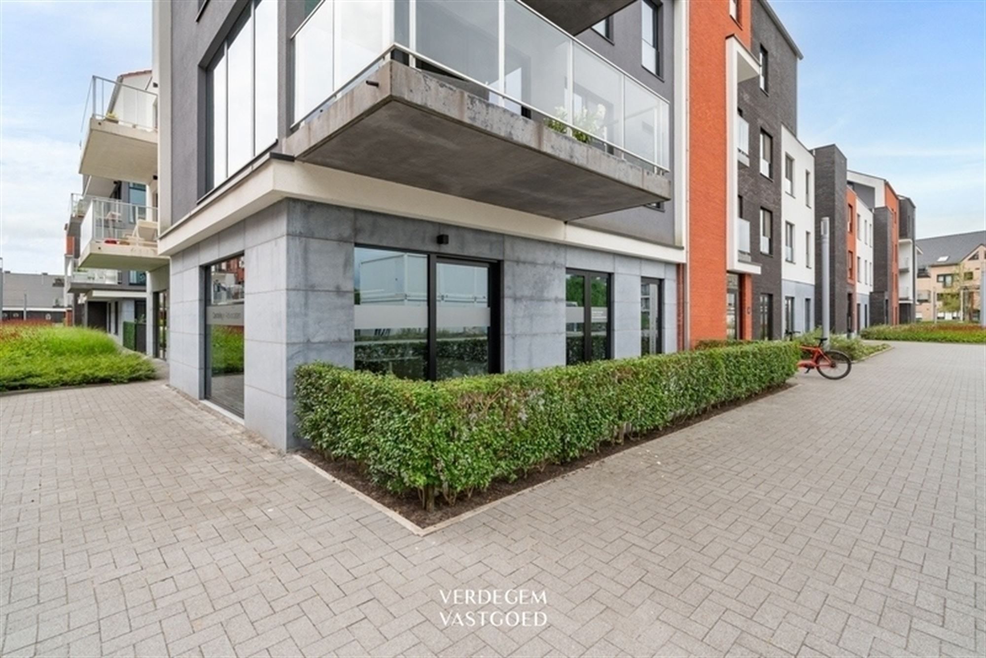 Instapklaar gelijkvloers appartement met ondergrondse autostaanplaats in rustige omgeving foto 18