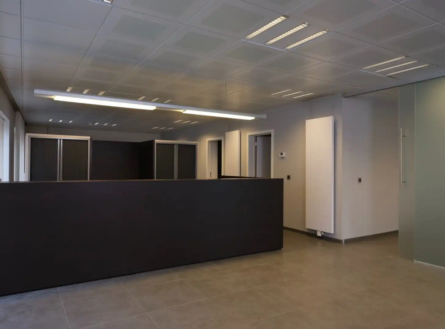 Centraal gelegen gelijkvloerse kantoorruimte te Aalst foto 2