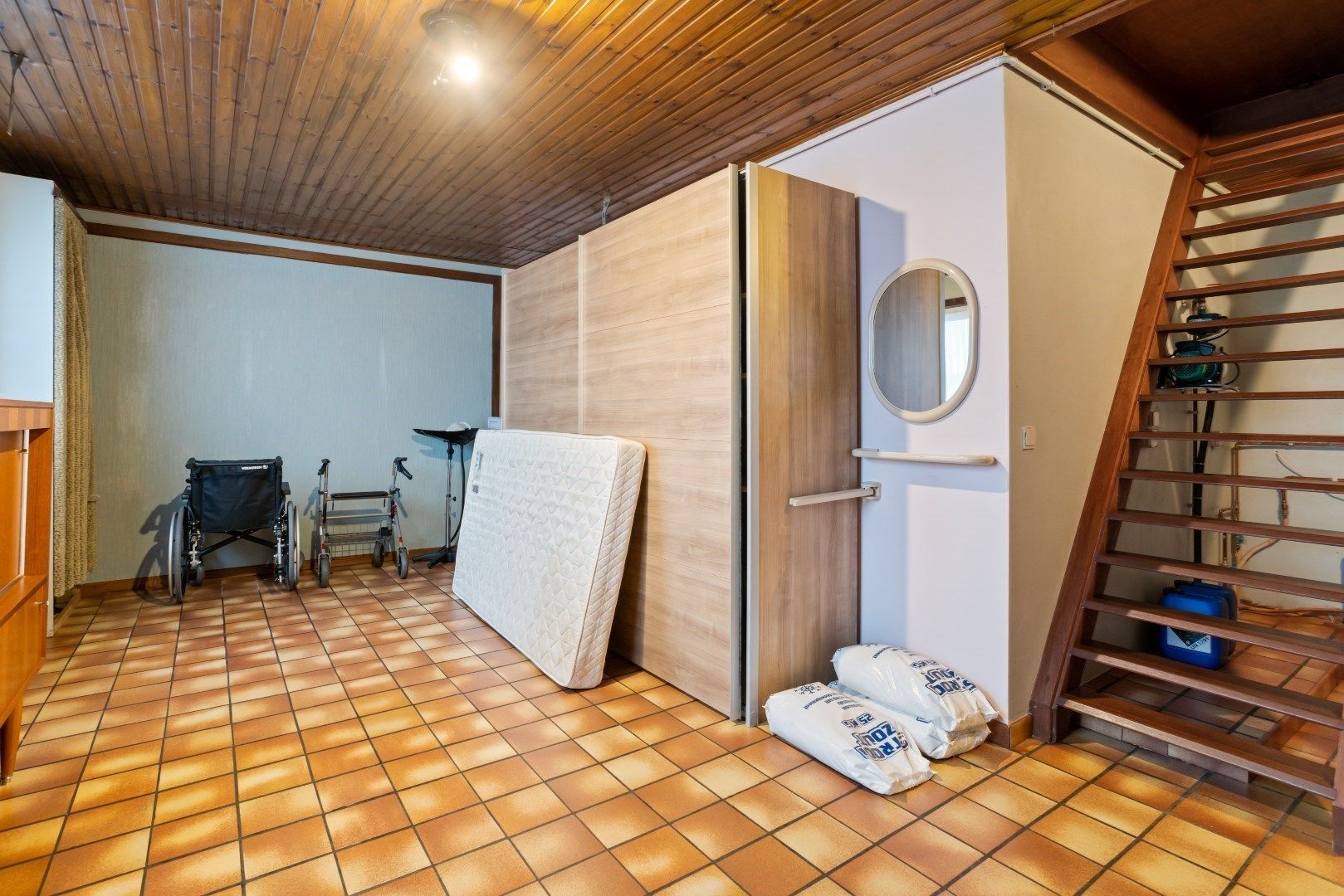 Residentieel gelegen, vrijstaande woning op ruim perceel van 714m² foto 15