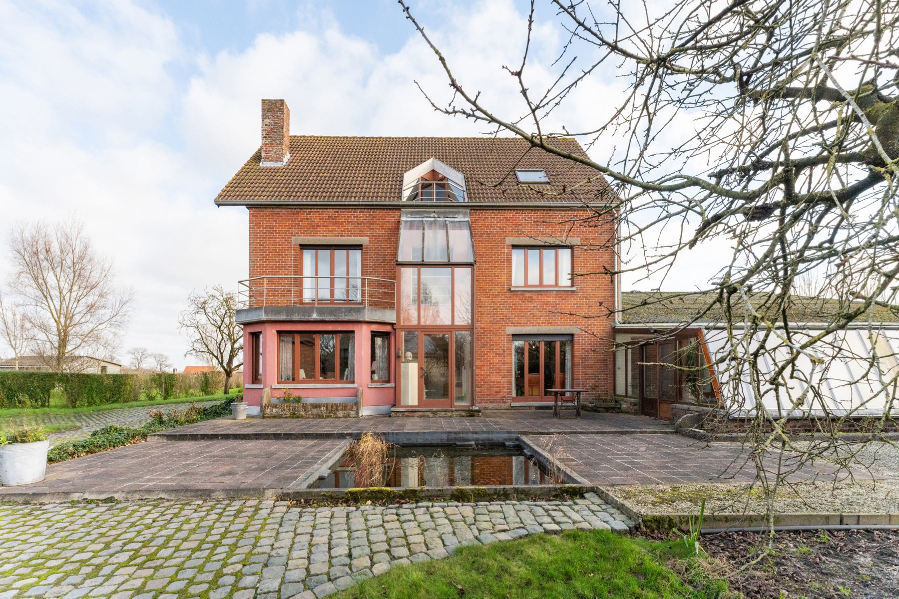Hoofdfoto van de publicatie: Prachtig gelegen landhuis
