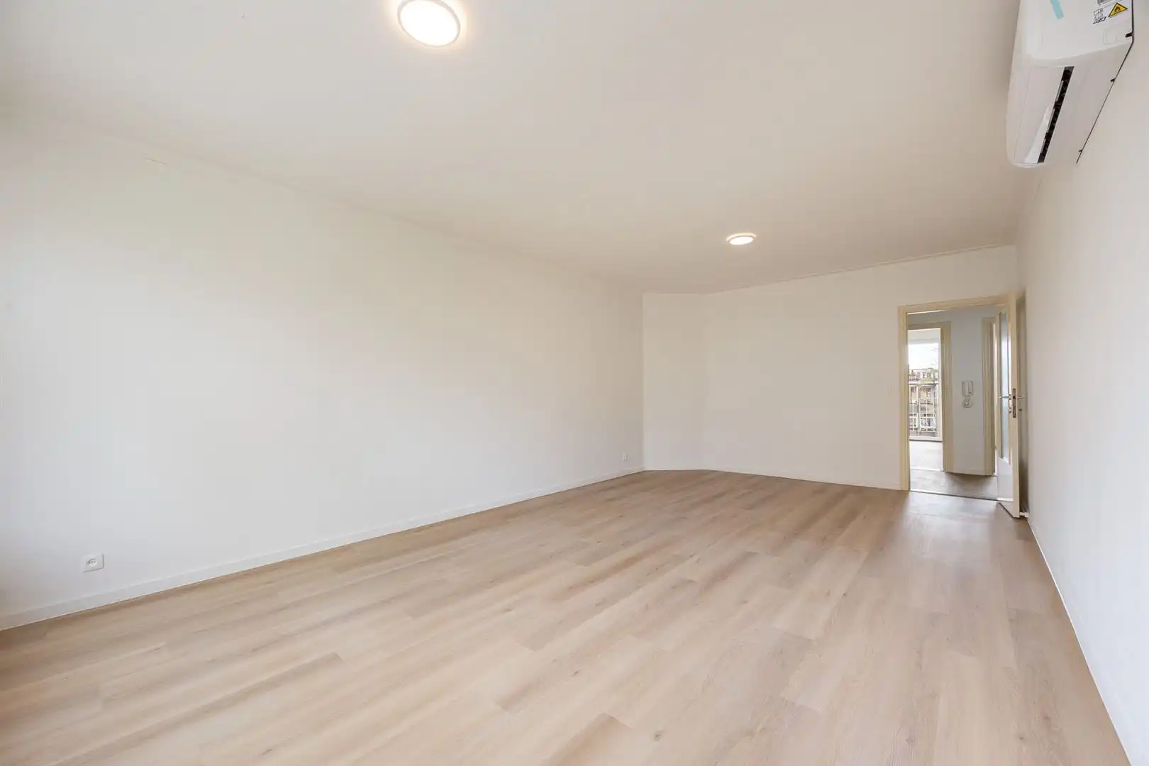 Instapklaar dakappartement aan Rivierenhof  foto 3