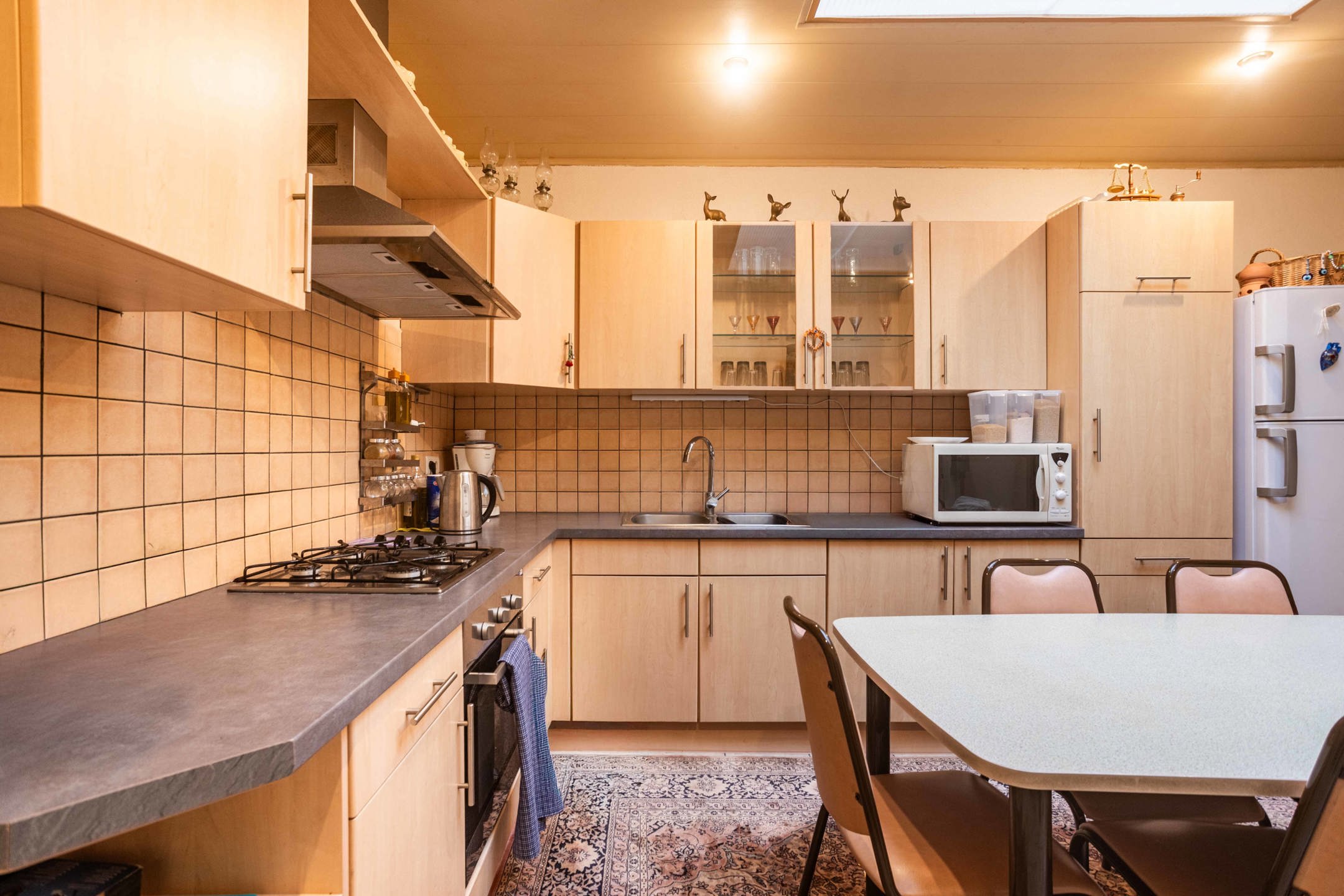 Betaalbare en instapklare starterswoning te Oudenaarde foto 6