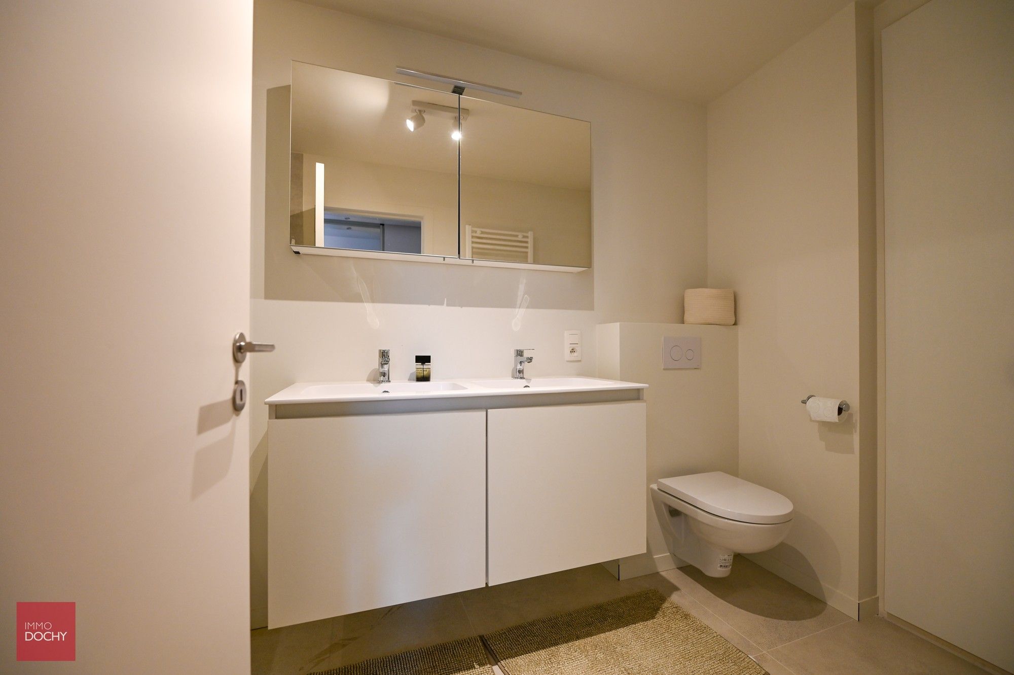 Vernieuwd ruim dakappartement | Doorniksewijk foto 11