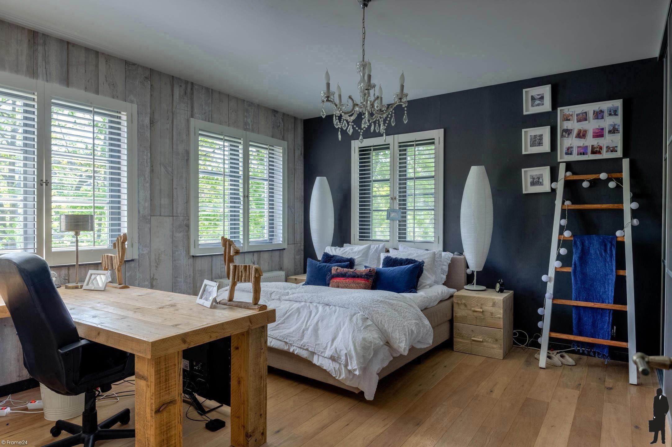 Grenzende aan bosgebied, sfeervolle villa op ca. 2.325m² foto 14