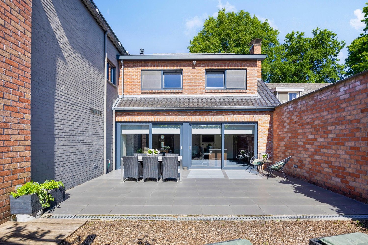 Stijlvol wonen in As: ruime, instapklare woning met tuin en garage foto 41