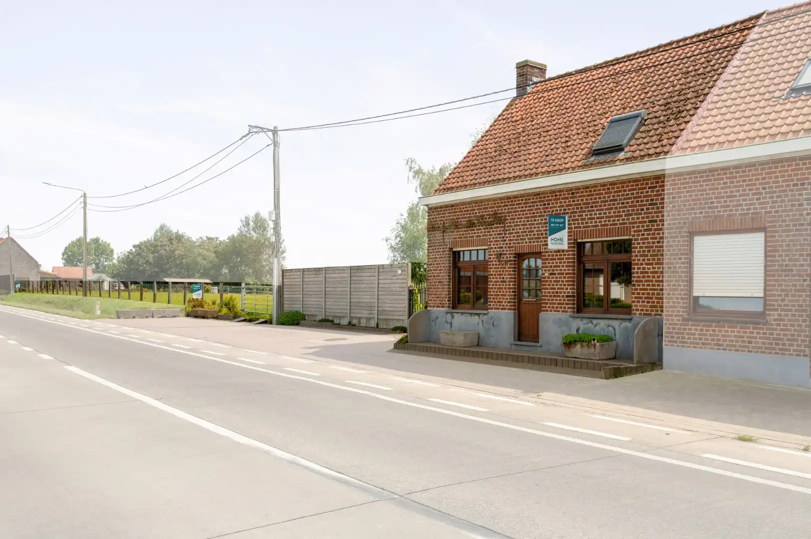 Charmante woning op een perceel van 4811 m² met paardenstallen, paddock en hooi opslagplaats foto 3