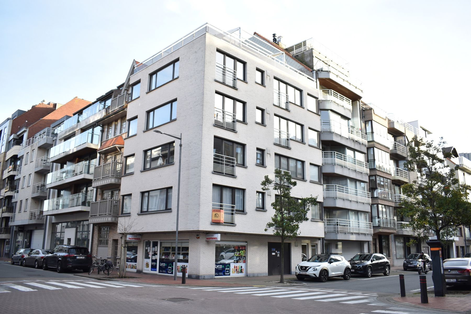 Hoekappartement met 1 slaapkamer in Knokke-Heist. foto {{pictureIndex}}