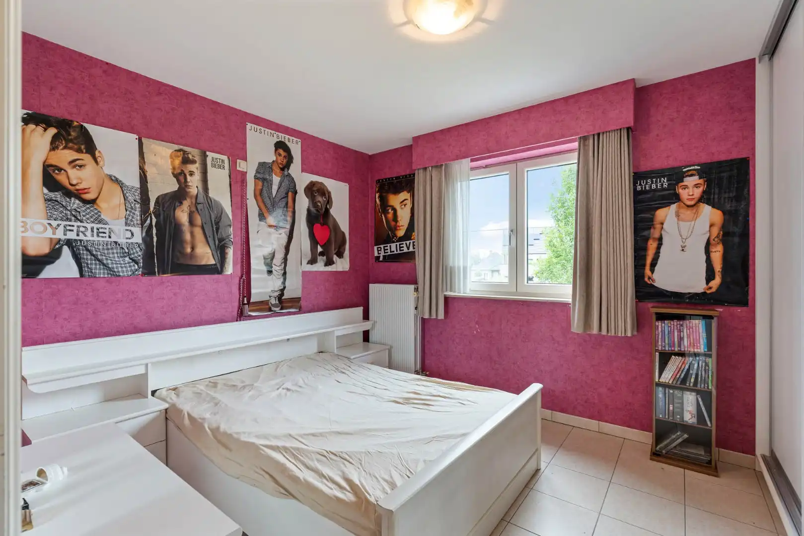 Stijlvol appartement voorzien van 2 slaapkamers, 2 terrassen en een autostandplaats op een rustige locatie in het centrum van Neeroeteren!  foto 25