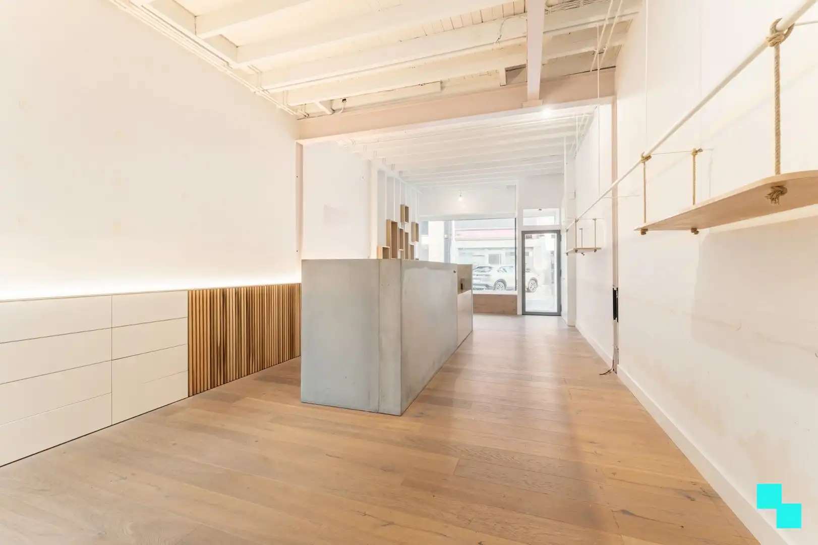 Karaktervol handelspand met woonst - centrum Roeselare foto 8