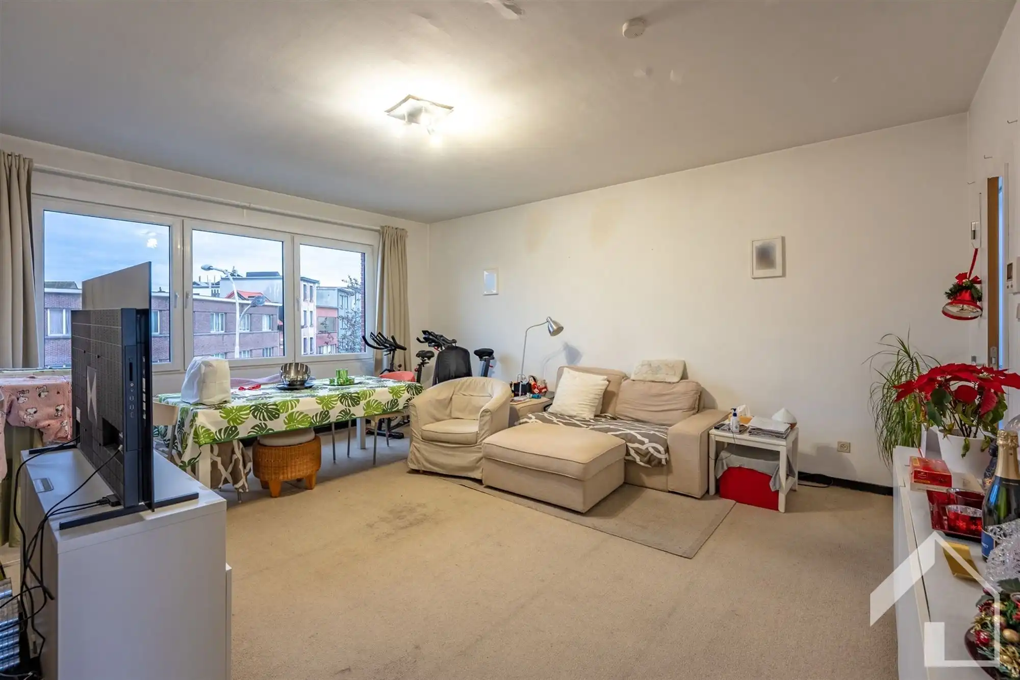 Gelijkvloers handelspand met 2 appartementen foto 24