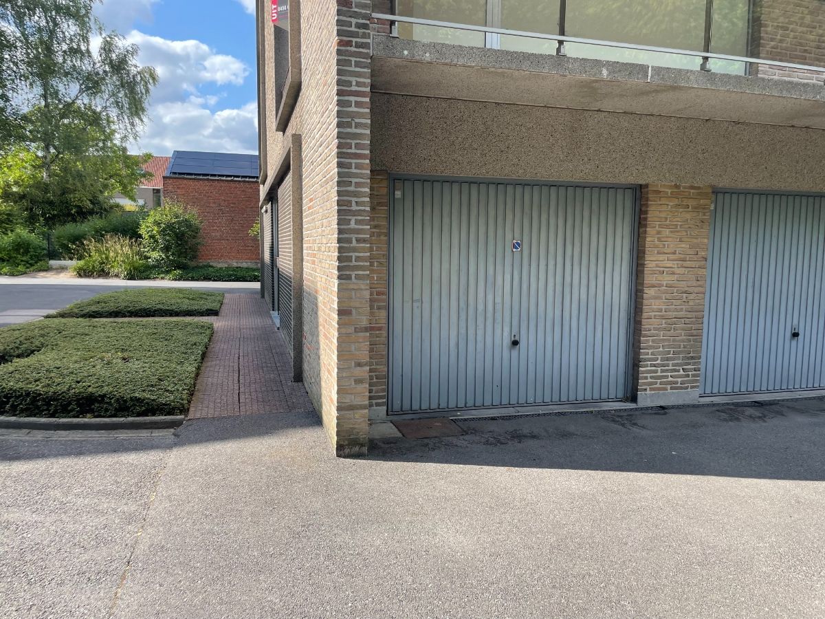 Twee-slpk-APPARTEMENT + GARAGE foto 4