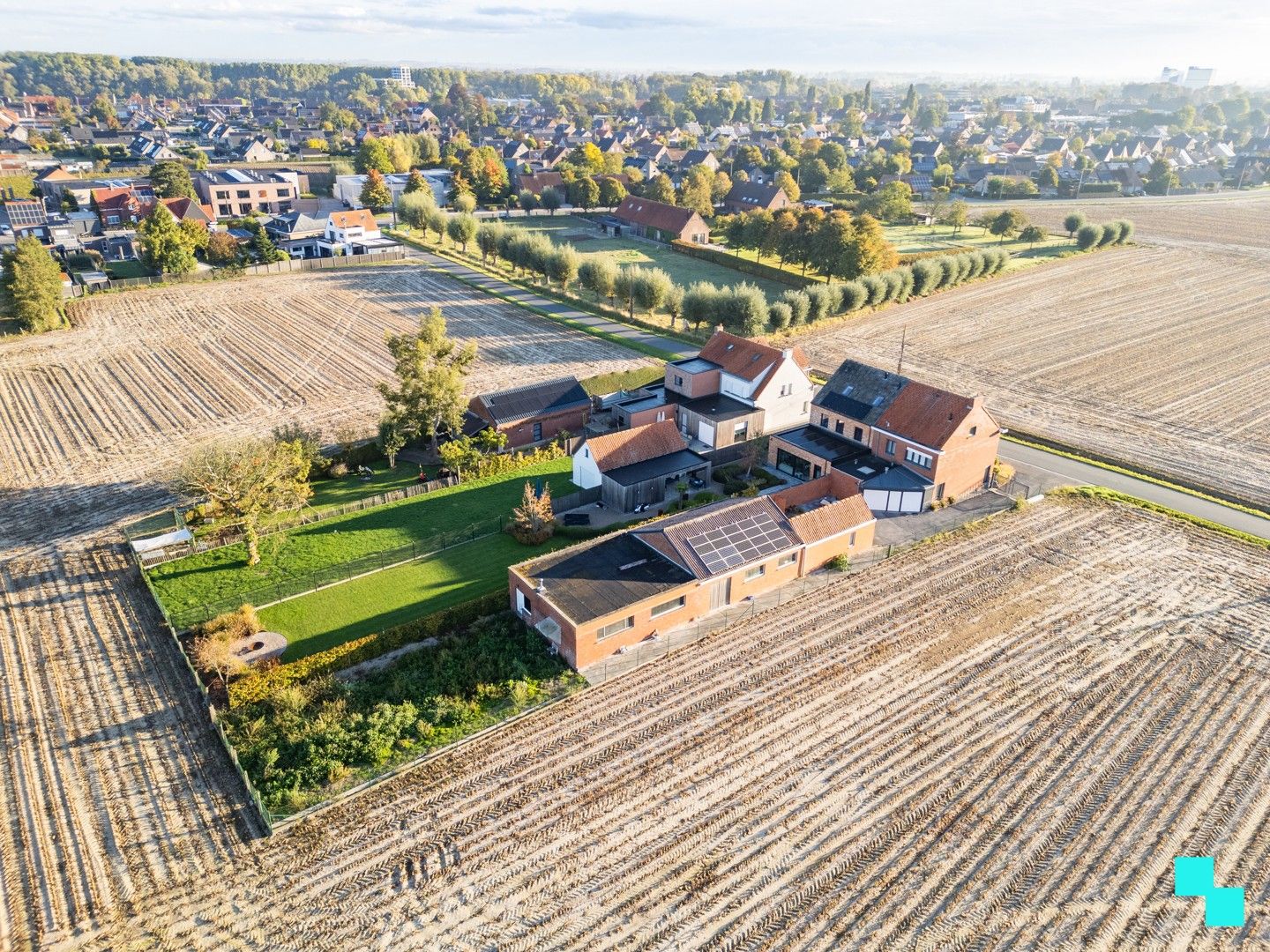 Landelijk gelegen gerenoveerde woning met opslagruimte te Ingelmunster foto 15