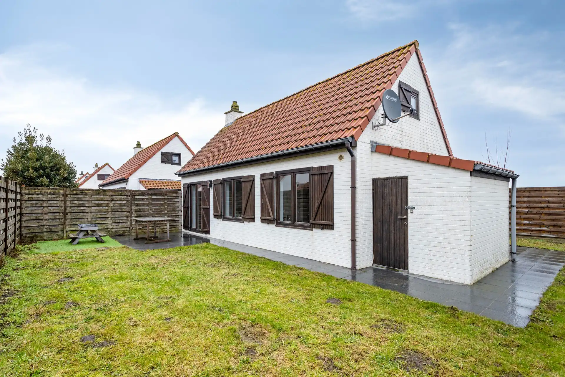 Hoofdfoto van de publicatie: Vakantiewoning met 3 slaapkamers en zongerichte tuin.
