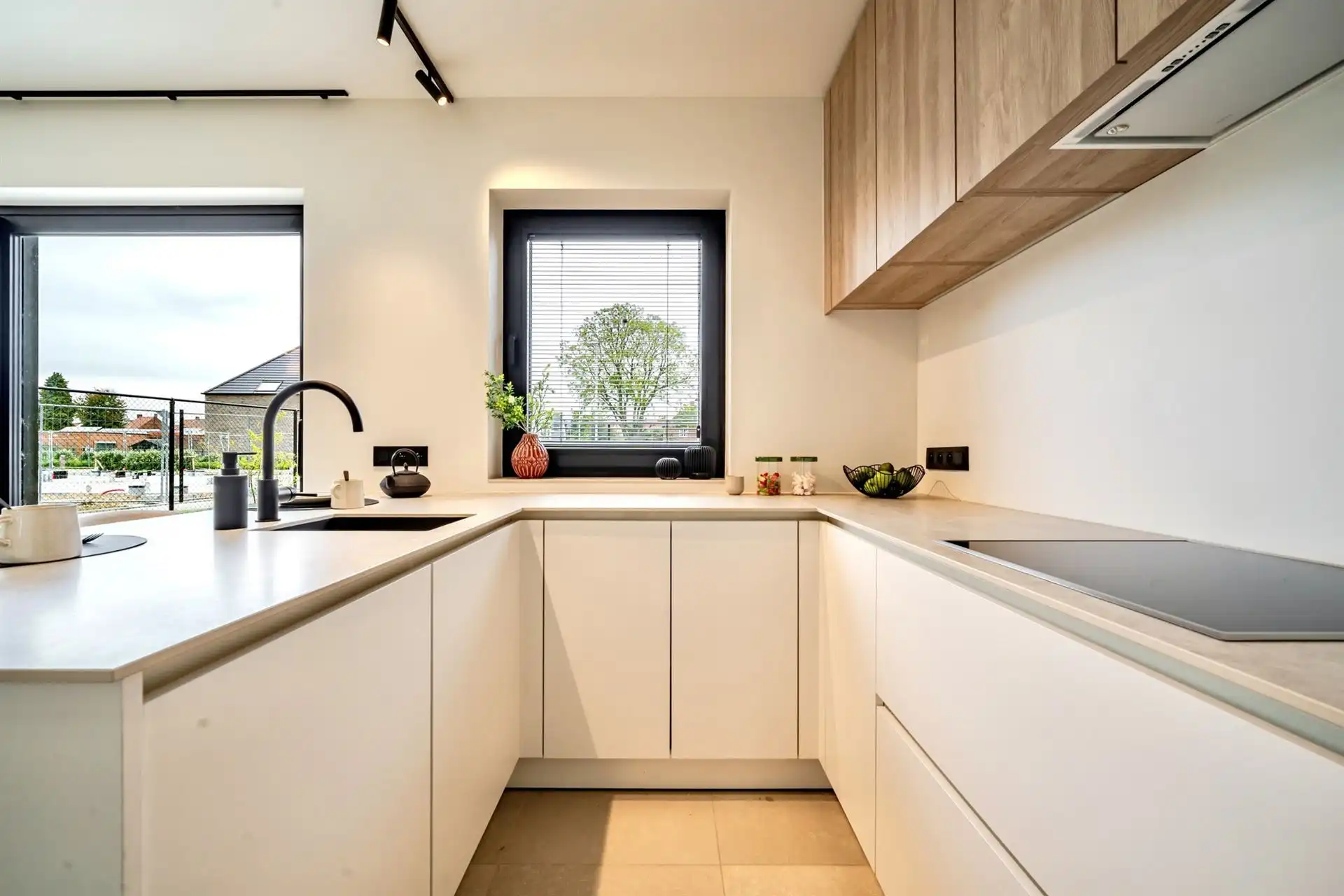 Kwalitatieve nieuwbouwwoning met tuin, carport en 3 slaapkamers. foto 7