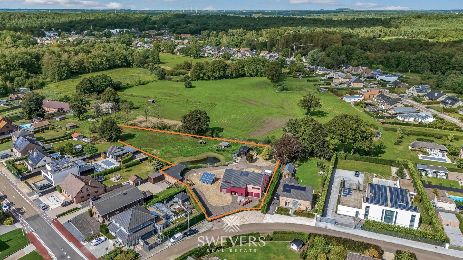 Ruime woning ( 469 m2 ) met veel potentieel op prachtig perceel ( 54a 17ca ) te Bolderberg foto 2