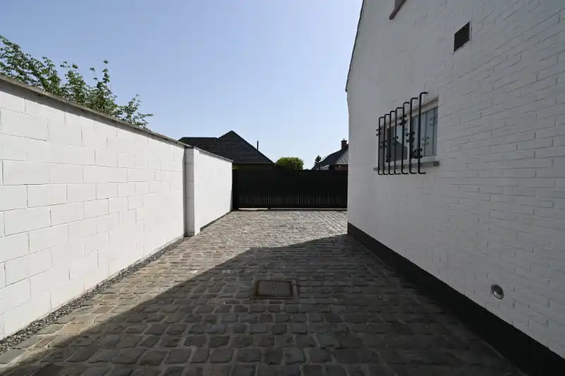Charmante, energiezuinige woonst met 3 slpks, bureel én 56 m² bijgebouw! foto 3