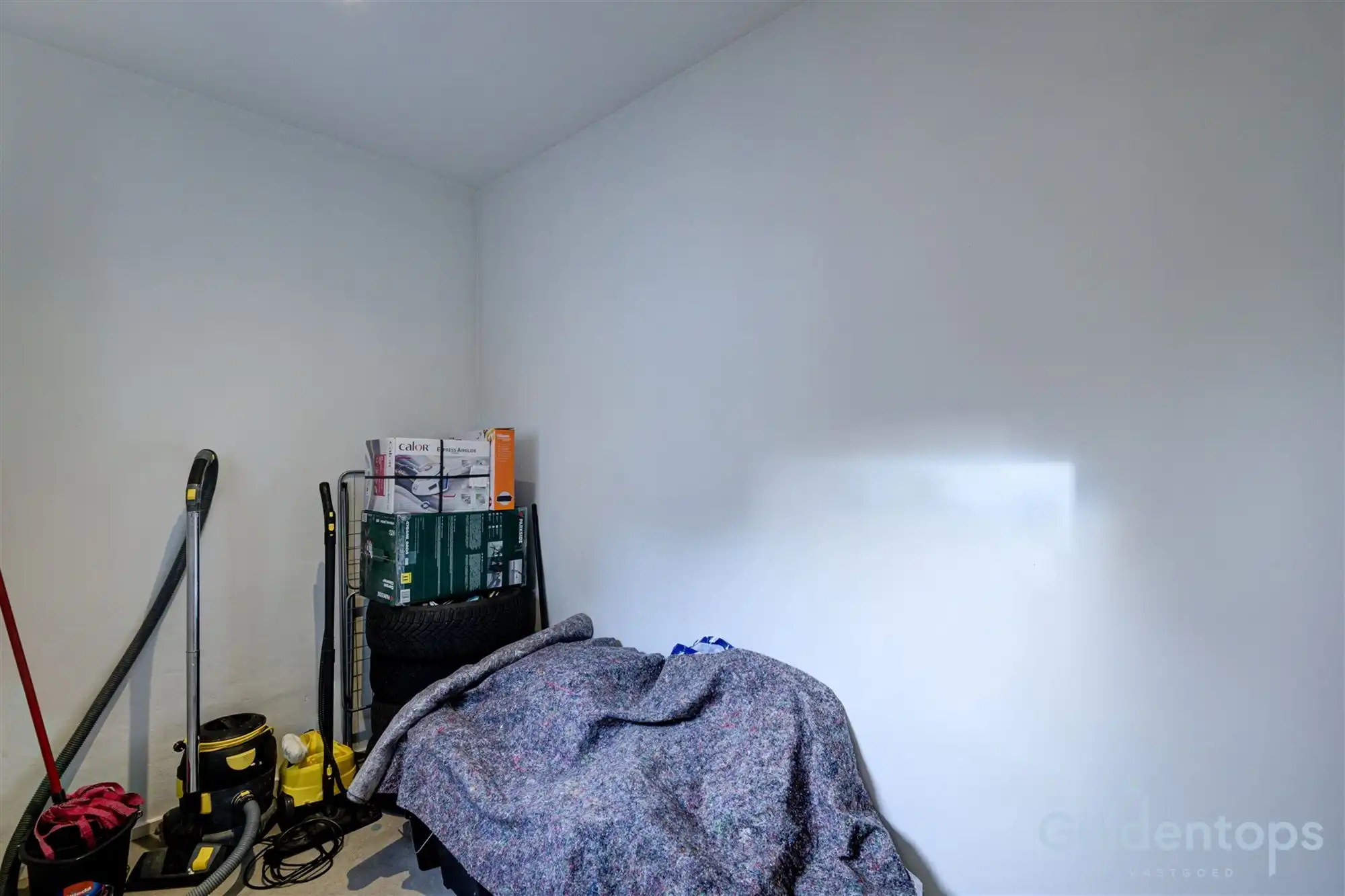 Knap gebouw bestaande uit 2 appartementen én magazijn foto 13