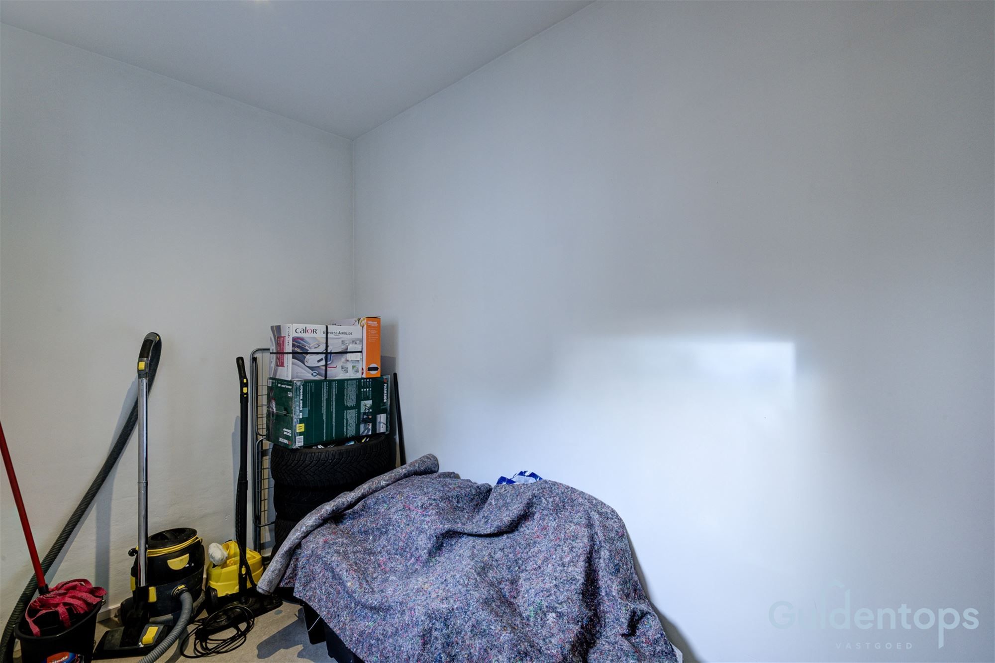 Knap gebouw bestaande uit 2 appartementen én magazijn foto 13