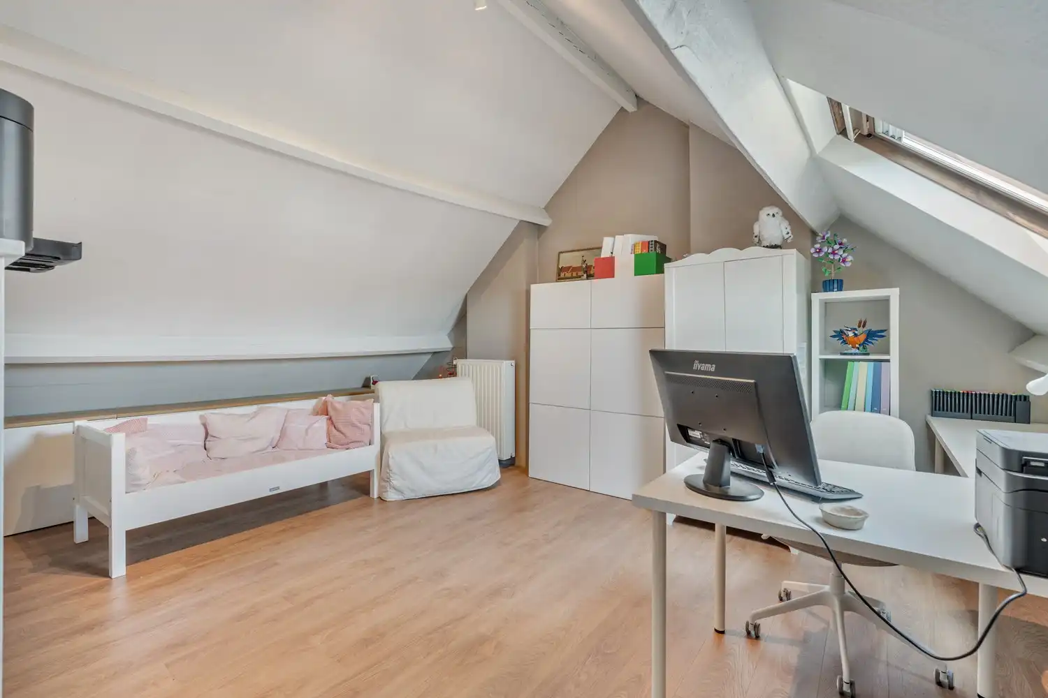 Karaktervolle gezinswoning met 4 slaapkamers in de gegeerde Matadiwijk foto 18