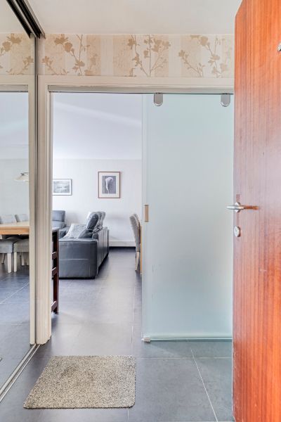 Verzorgd instapklaar twee slaapkamer gelijkvloersappartement met tuin en doorgang langs achteraan foto 12
