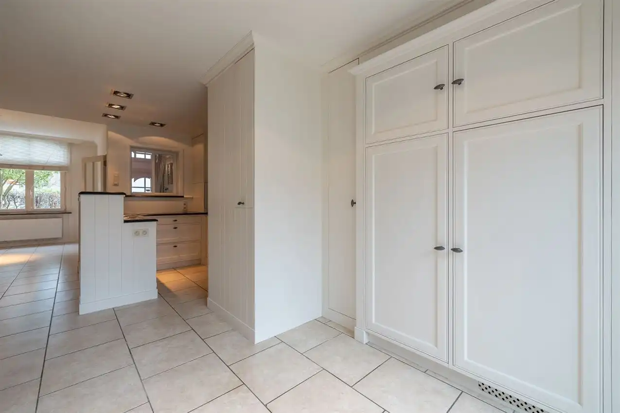 Stadswoning met drie slpk en tuintje op gunstige locatie foto 7