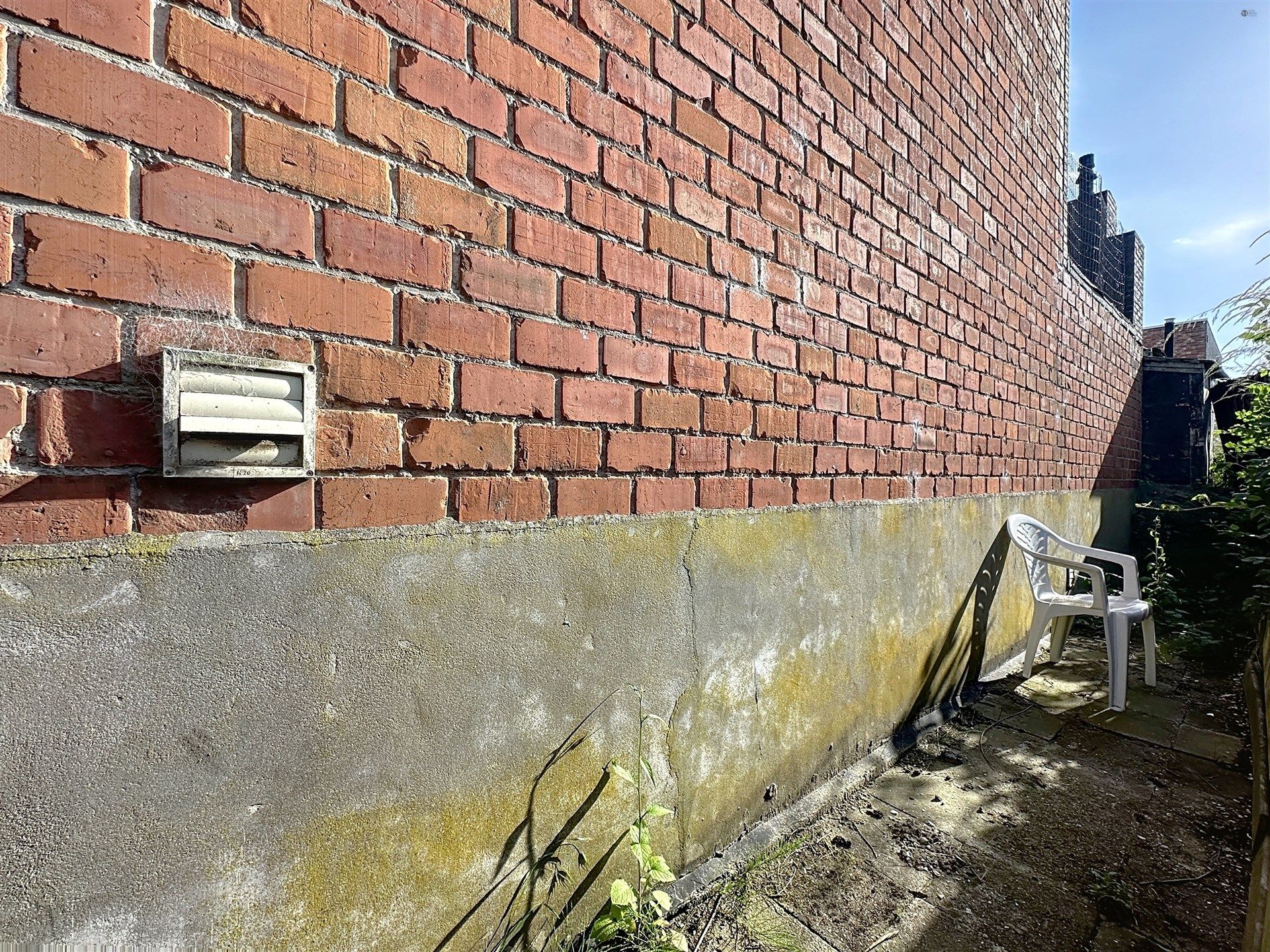 Gezinswoning met 4 slaapkamers en garage op rustige locatie! foto 19