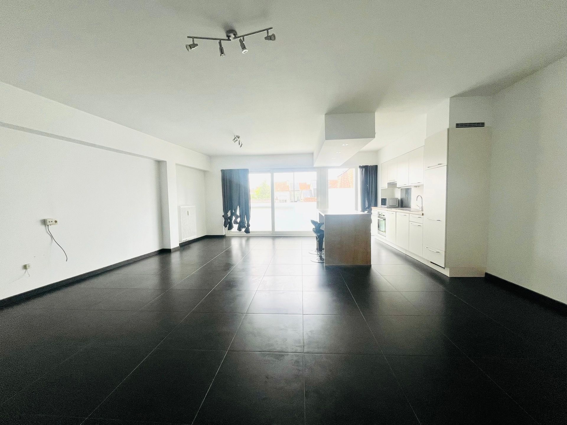 APPARTEMENT OP WANDELAFSTAND VAN HET CENTRUM. foto 4