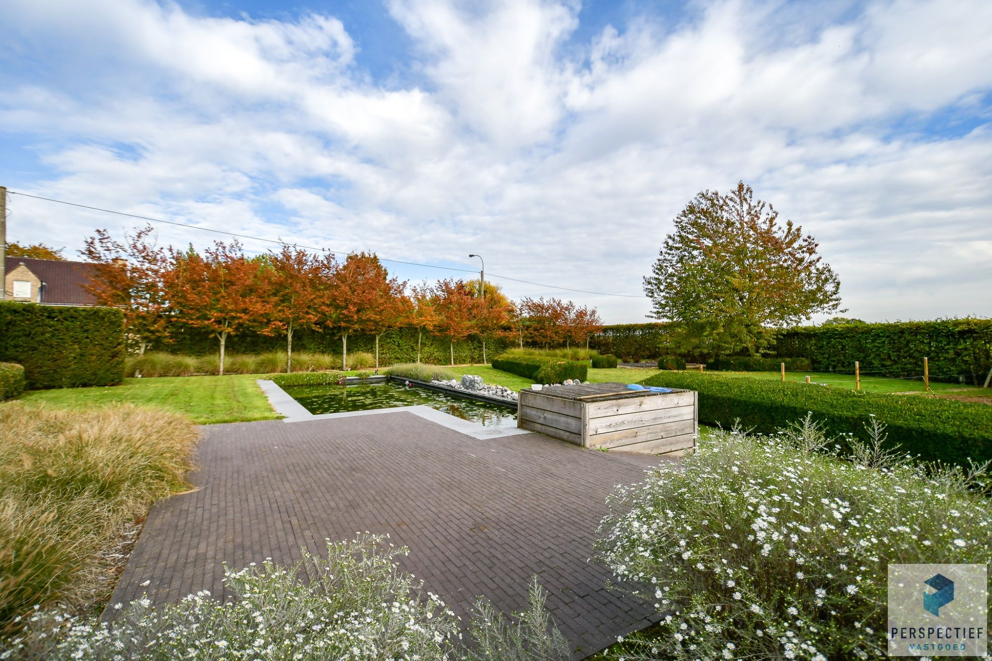 Karaktervolle villa met 5 slpk en atelier op 2291m² te Rollegem foto 3