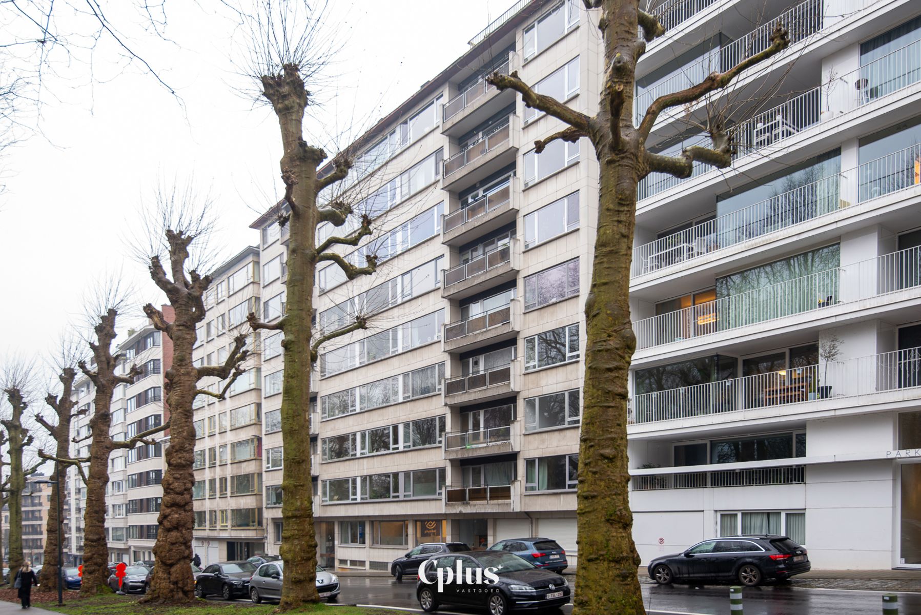 Ruim appartement met uitzicht op het Citadelpark - Te koop foto {{pictureIndex}}