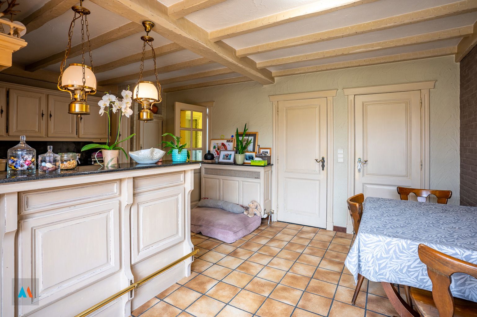 Garagebedrijf met woonst foto 6