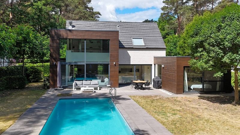 Moderne villa van 230m² op 14a08ca met openluchtzwembad foto 3