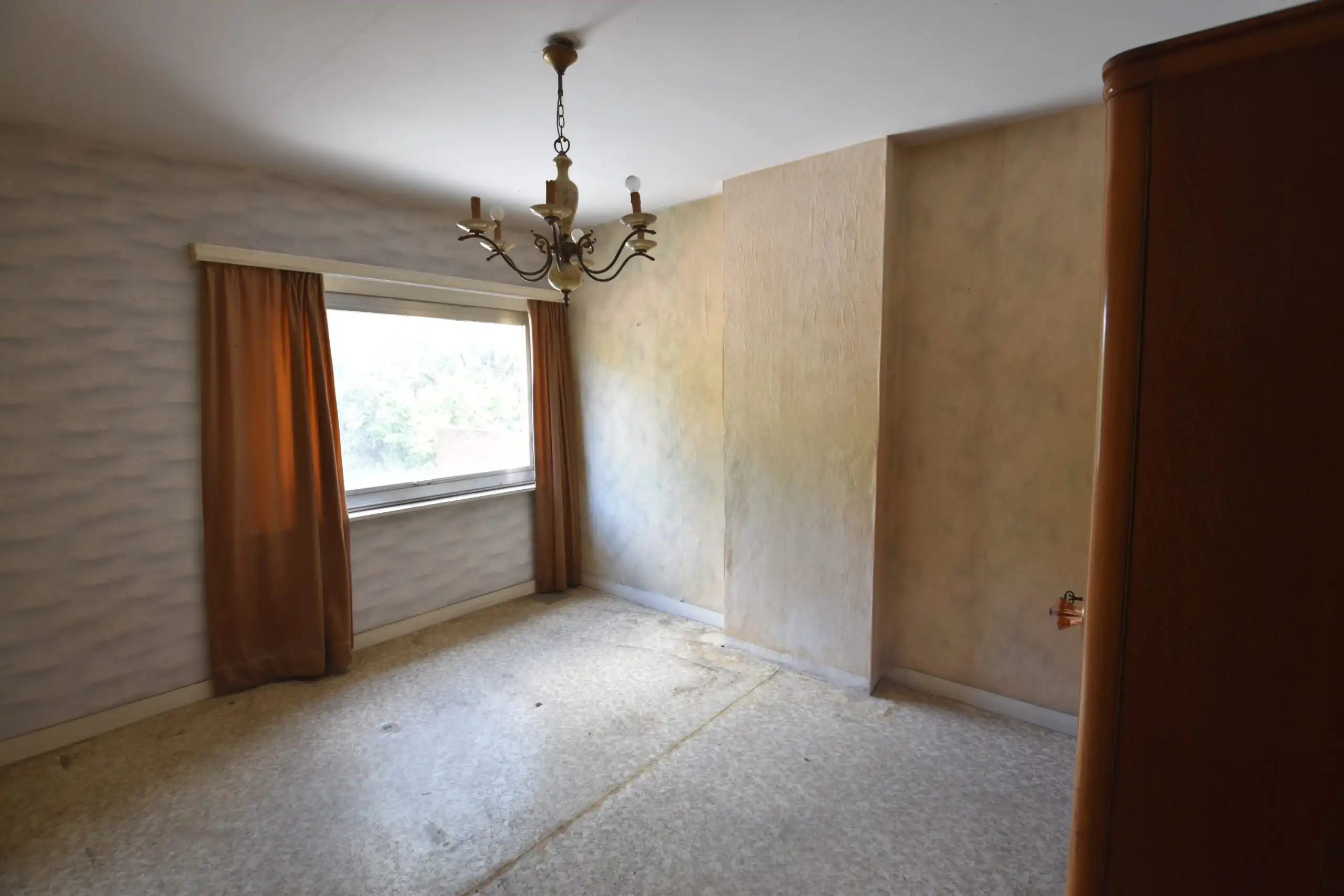 Ben je op zoek naar een gezellige renovatiewoning met uitzonderlijk veel potentieel? foto 25