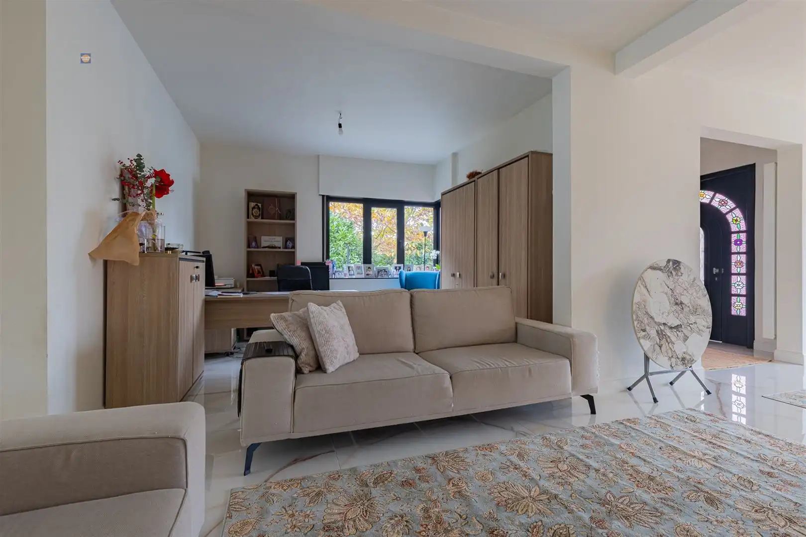 Ruime halfopen woning met grote tuin en 3 slaapkamers foto 5