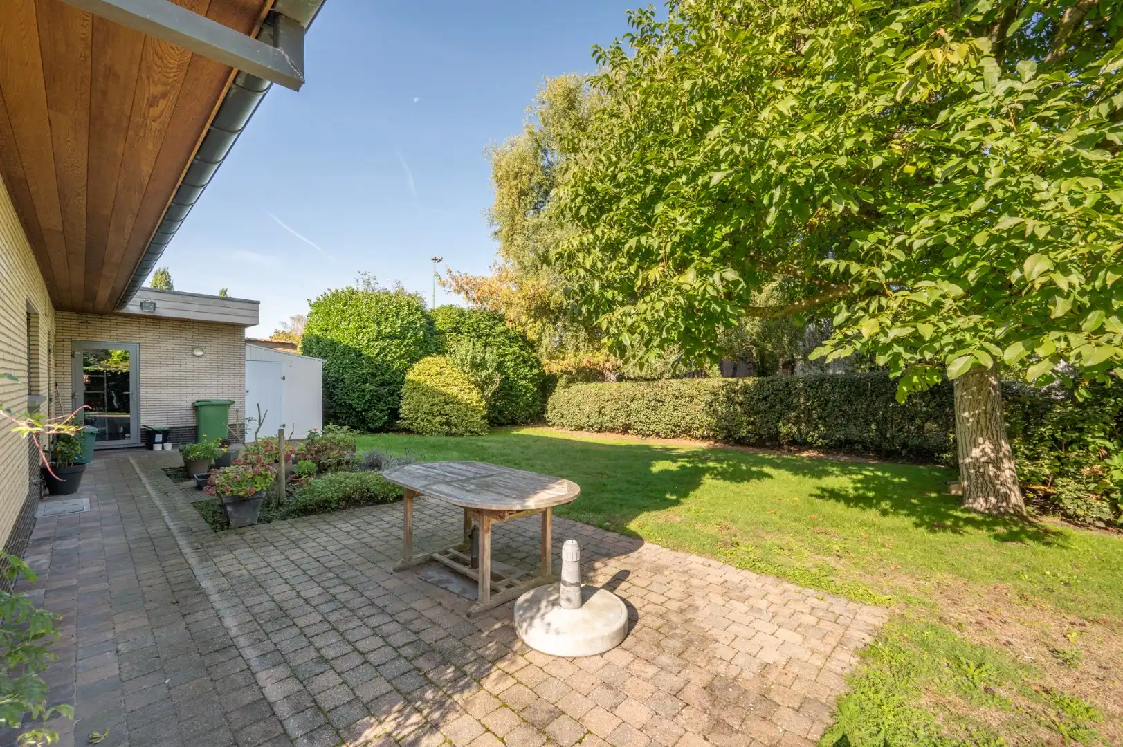 Ruime gezinswoning met heerlijke tuin, rustig gelegen in Sint-Michiels! foto 19