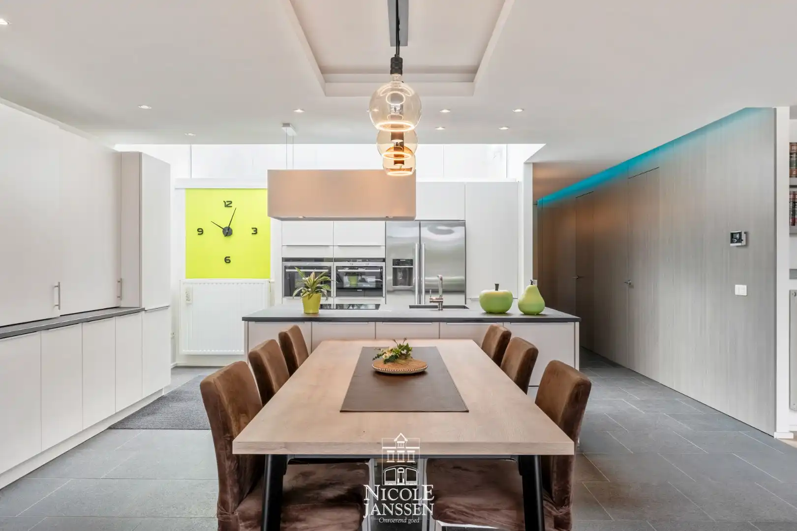 Prachtig luxeappartement met twee slaapkamers en ruim terras nabij centrum  foto 6