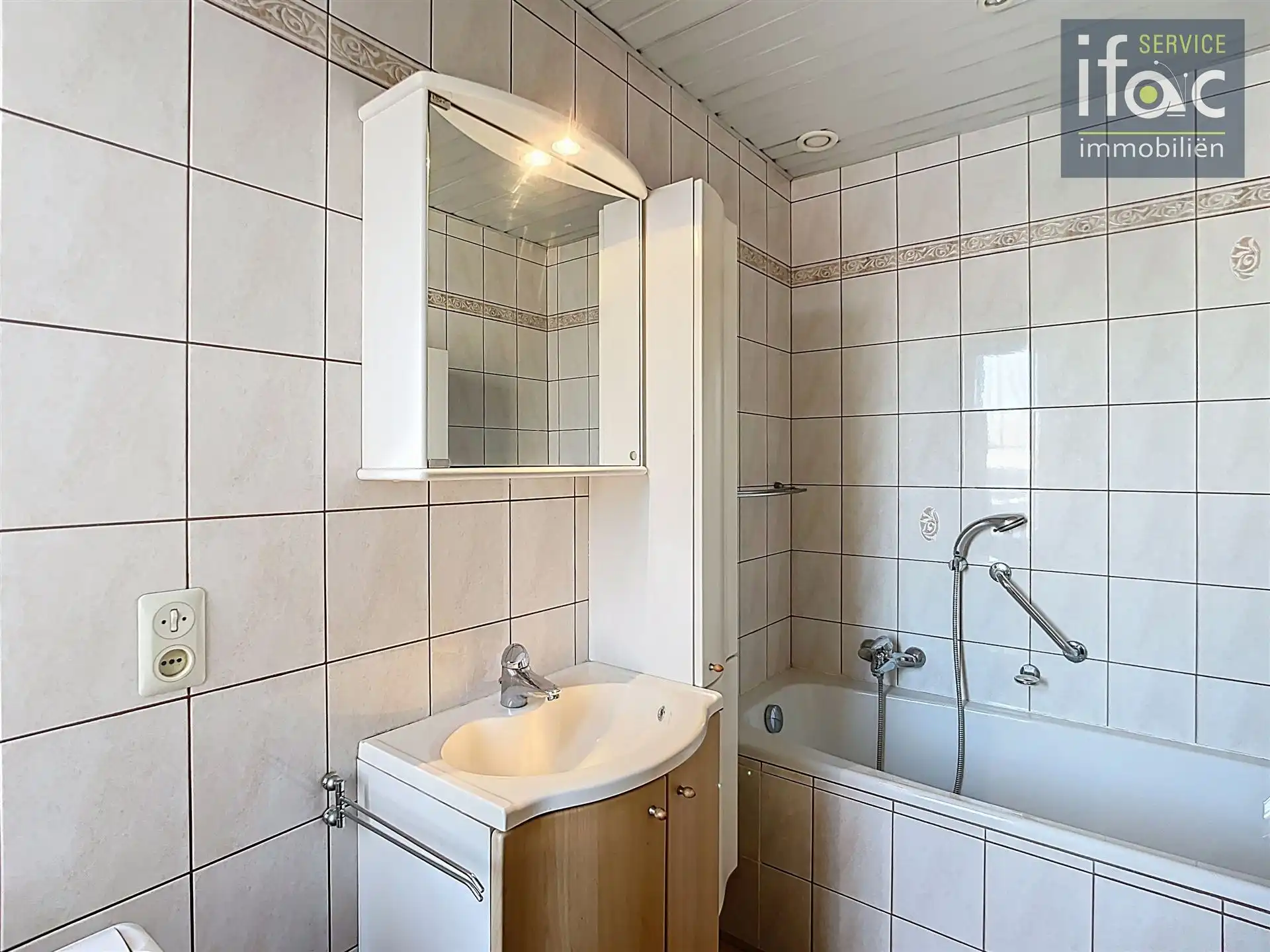 Woning met 3 slaapkamers en ruime tuin foto 21