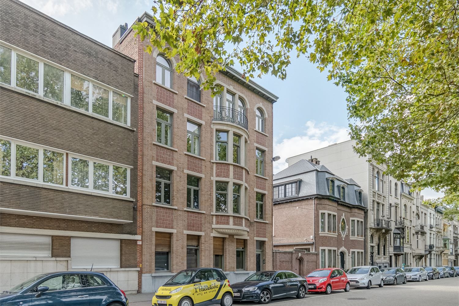 Instapklaar Art-Deco appartement met heerlijk zonneterras nabij 't Groen Kwartier en Zurenborg, voor liefhebbers! foto 2