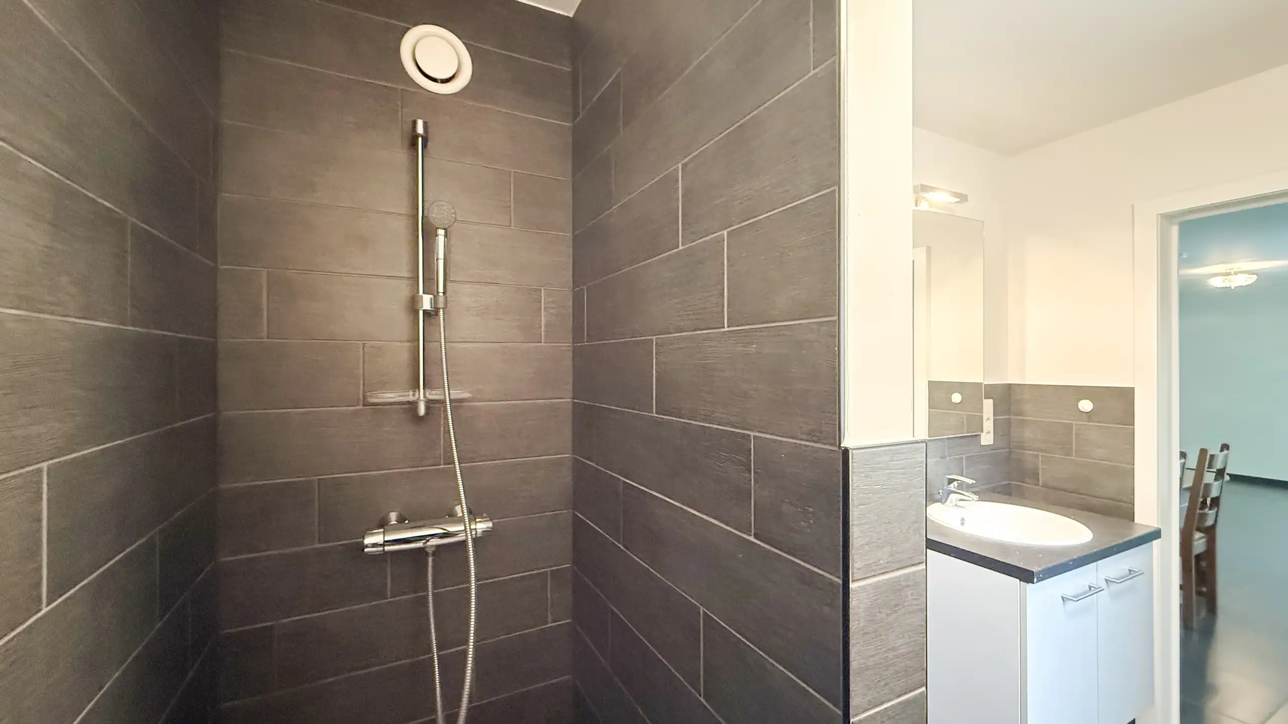 Veelzijdig investeringspand met 10 kamers, lift en kelder! foto 29