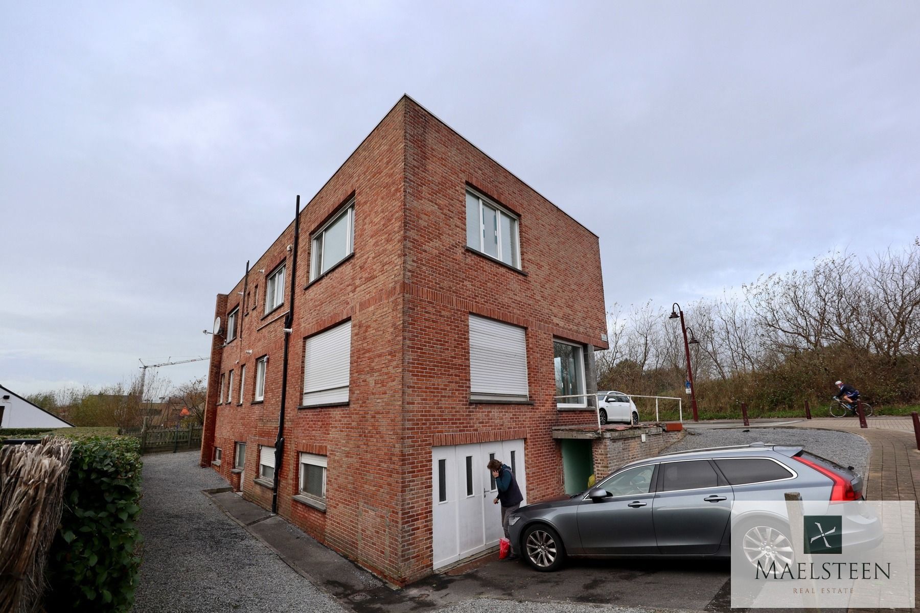 Kleinschalig appartementsgebouw met 4 units te De Haan foto 12