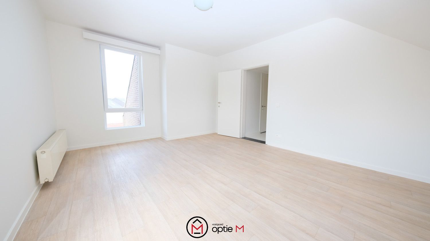 RUIM APPARTEMENT MET 3 SLAAPKAMERS, TERRAS EN GARAGEBOX foto 17