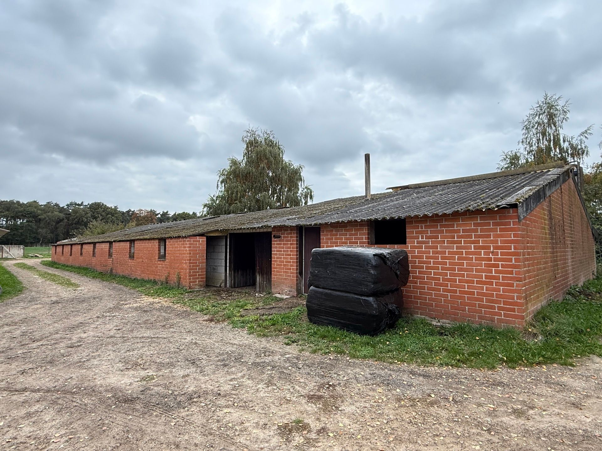 OUDSBERGEN - Prachtig gelegen woning met loodsen op 2ha5 foto 43