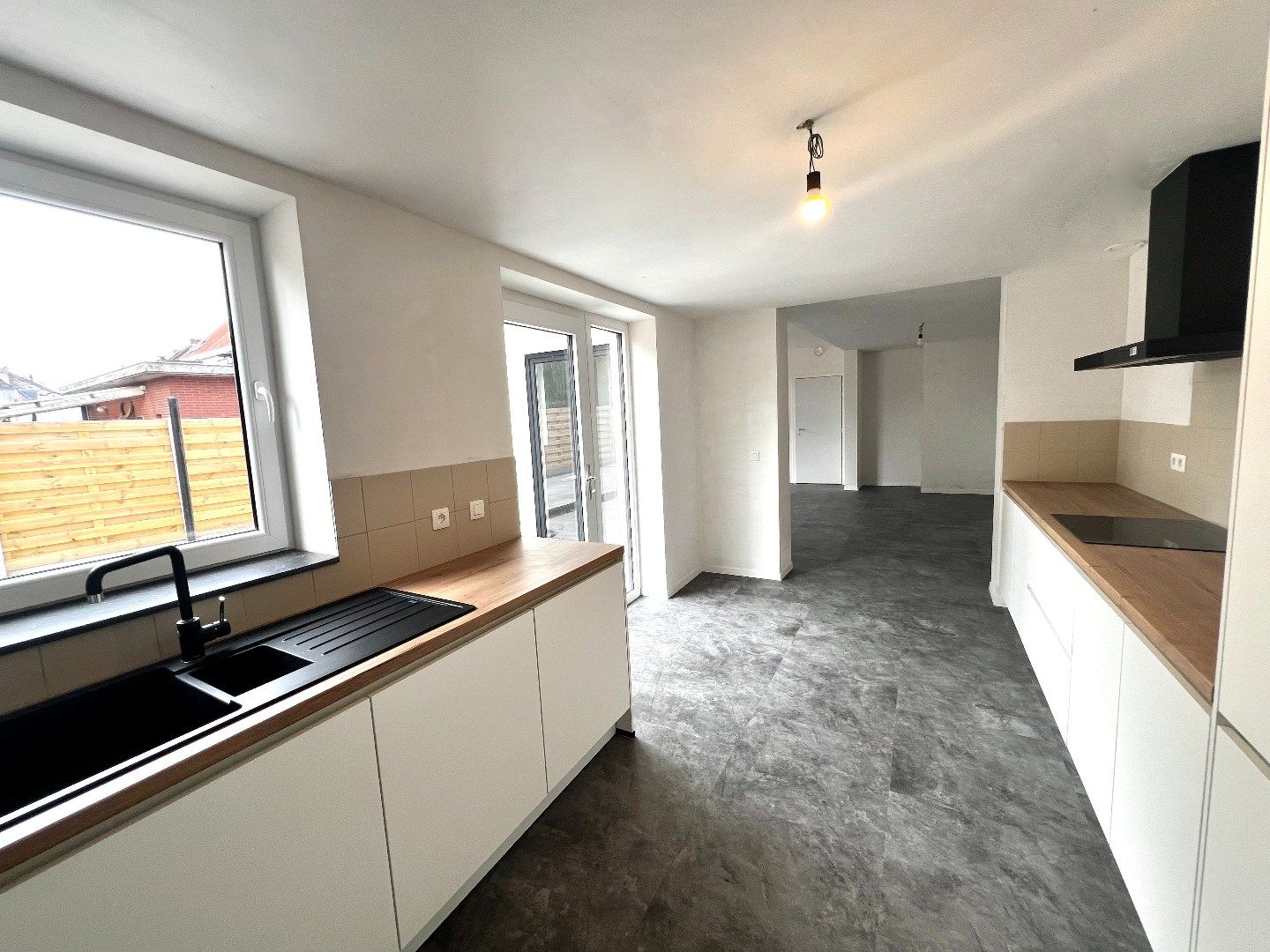 🌞 Energiezuinig en instapklaar appartement te huur in hartje Harelbeke! foto 12