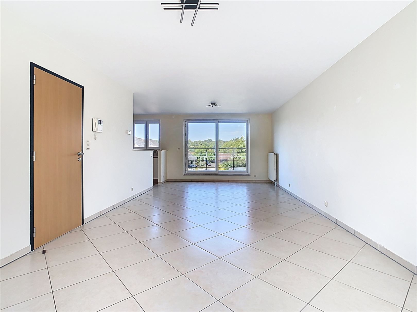 Ruim duplex app met terras, 3 slpks, parkeerplaats foto 6